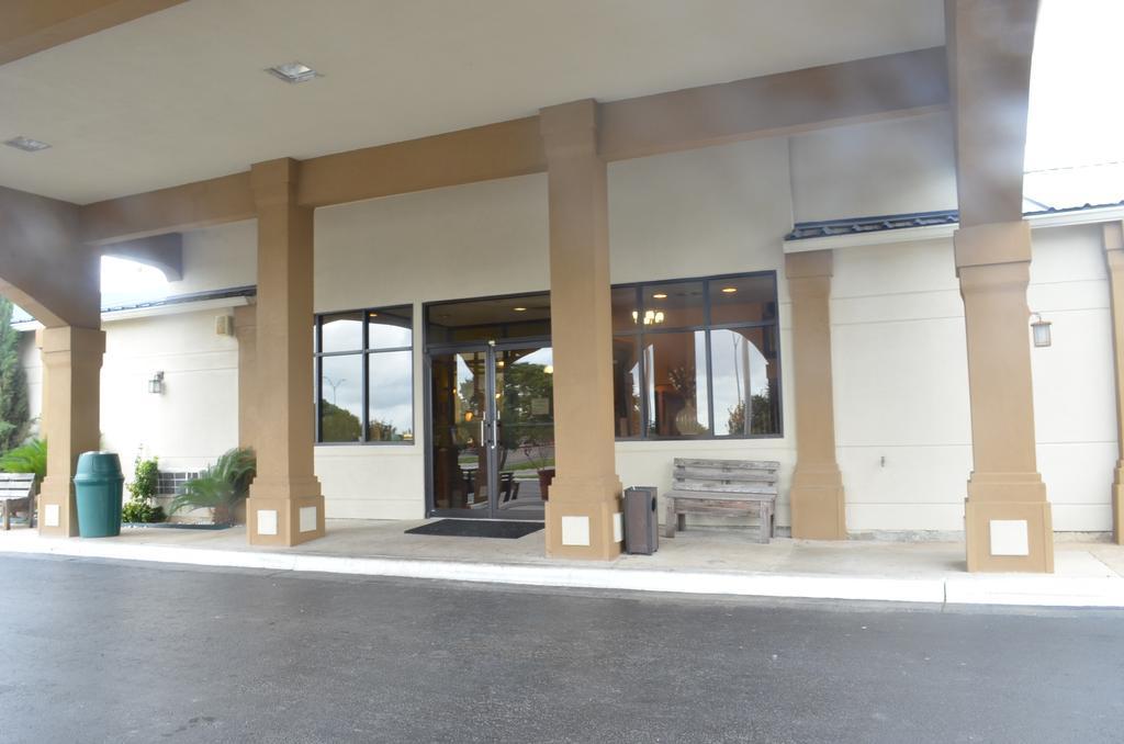 سان ماركوس Summit Inn Hotel & Suites المظهر الخارجي الصورة